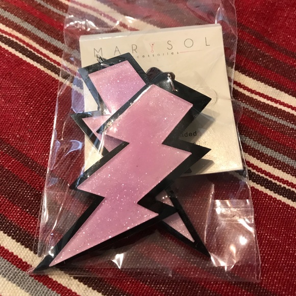 Pink ⚡️lightning bolt earrings⚡️ - Picture 4 of 7